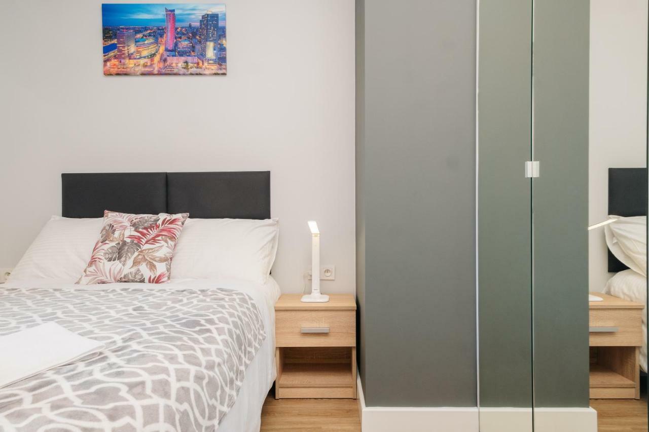Stare Bielany 2-Bedroom Apartment Warszawa Eksteriør billede